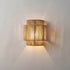 Warme Atmosphäre mit eleganter Lampe